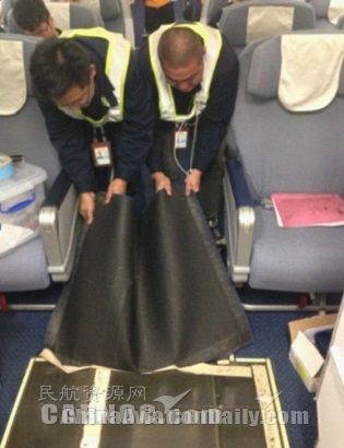 南航三亚机务：利用定检停场间隙 主动提升旅客乘机舒适度