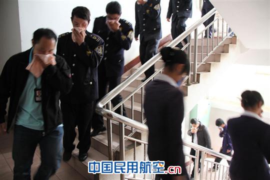 昆明机场安检站“119”消防应急演练活动掠影