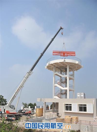 深圳空管站求雨坛雷达天线吊装纪实