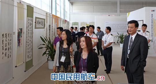 全国文明单位考核组莅临昆明机场
