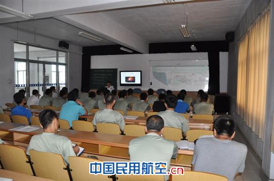 青岛机场急救部开展锂电池事故救援桌面演练