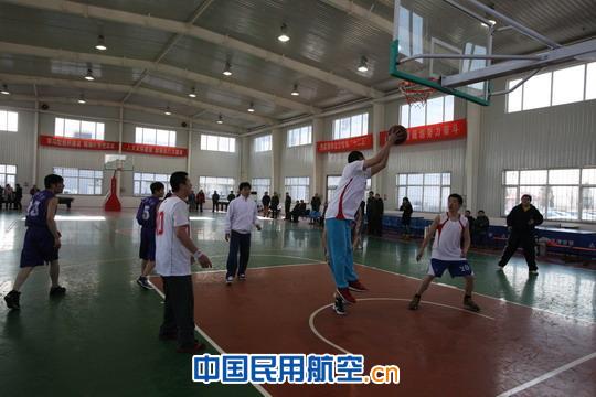 天津空管分局与国航天津分公司举行篮球友谊赛