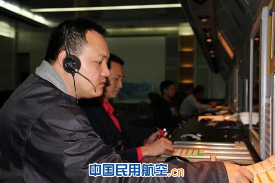 春运安全保障坚守岗位