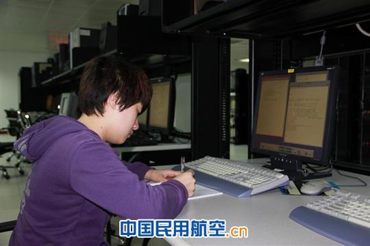 春运安全保障坚守岗位-海南空管分局除夕掠影
