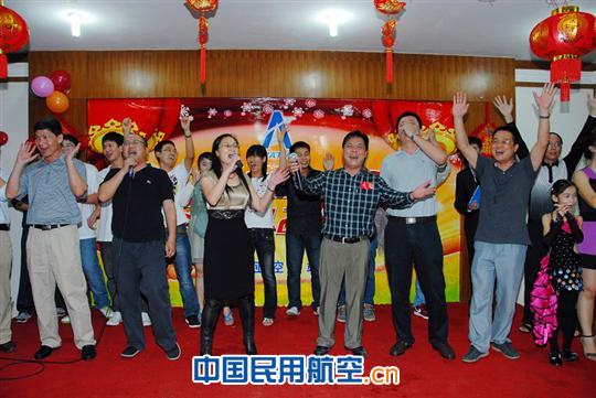 三亚空管站举办2012年迎新春晚会