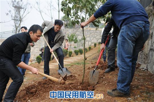 贵州空管团委组织开展学雷锋主题活动