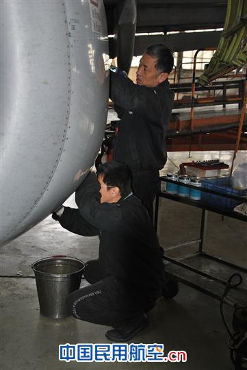 齐心协力干工作，保质保量为安全