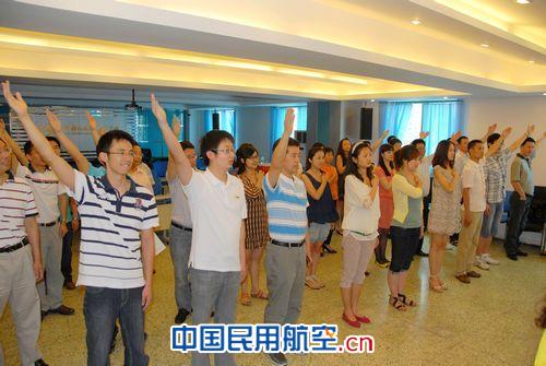 民航二所干部职工唱红歌迎接党的生日