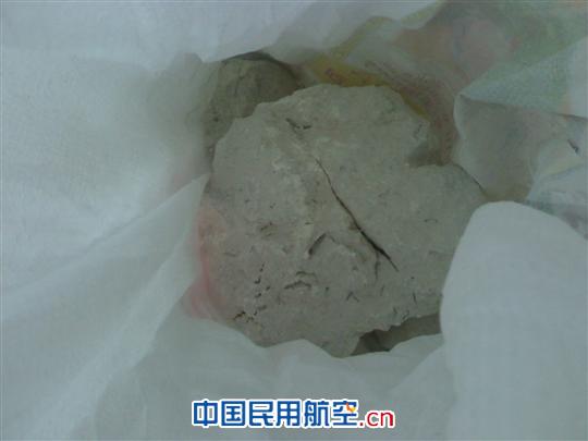 严禁携带生石灰乘坐飞机