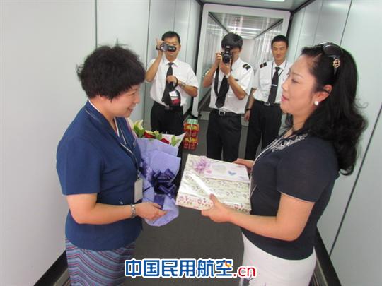 南航湖北分公司客舱部：最后的飞行 真诚的祝福