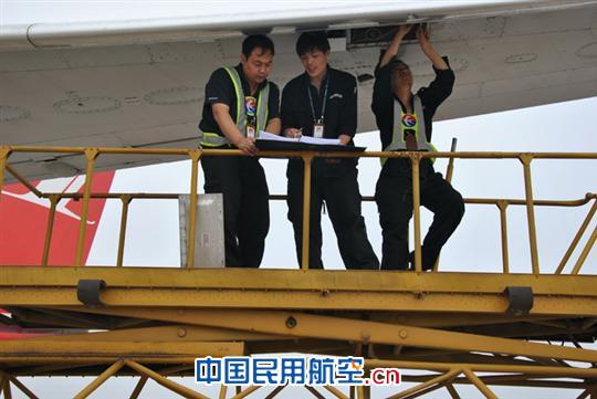 东航山西维修部完成上海航空B-5260飞机定检工作