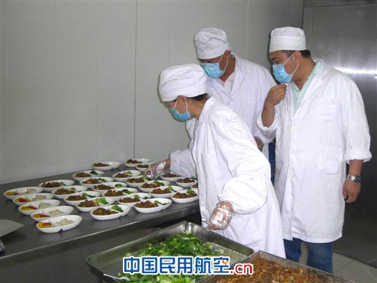 南航长春航食精心保障餐食受到援疆代表赞誉
