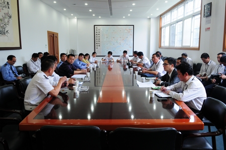 宁波机场举行航空器炸弹威胁应急救援综合演练