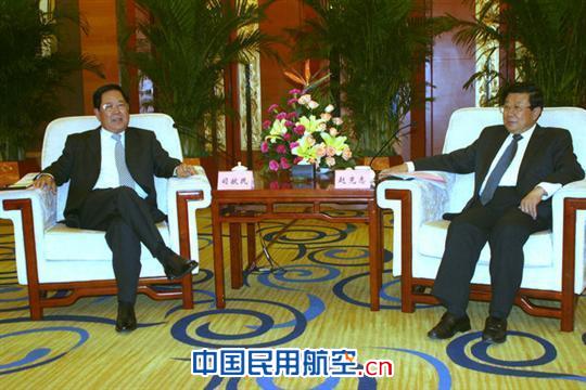 南航与贵州省政府签订协议 拓展贵州航空市场