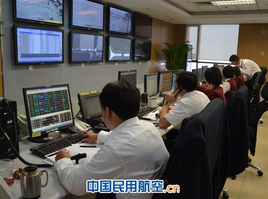 国航地服枢纽运行中心积极应对京城大雾