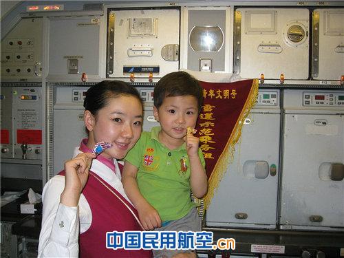 “春运”来临 南航空乘温馨提醒陪伴您
