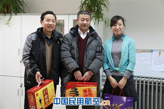 华北气象中心工会、计生办开展“送温暖”活动