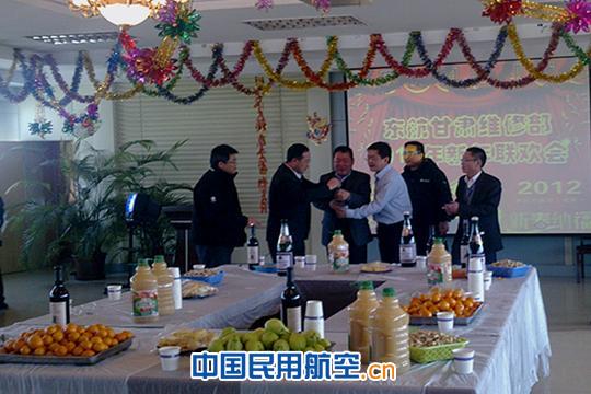 东航工程技术公司甘肃维修部举办趣味联谊会