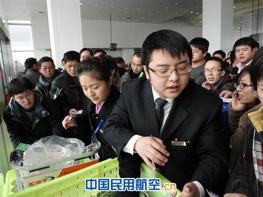 上下齐心，东航甘肃地服全力保障不正常航班