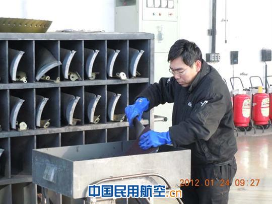 东航山西维修部员工舍小家顾大家齐努力保春运