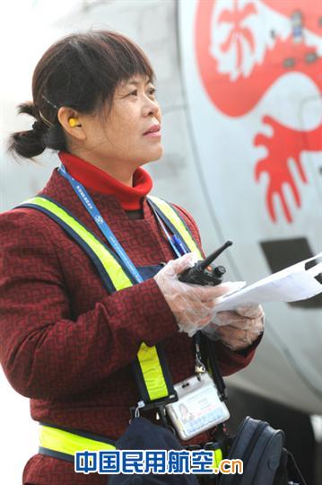 国航“花”开地服 风景这边独好