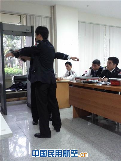 美兰安检开展技能培训保障博鳌论坛