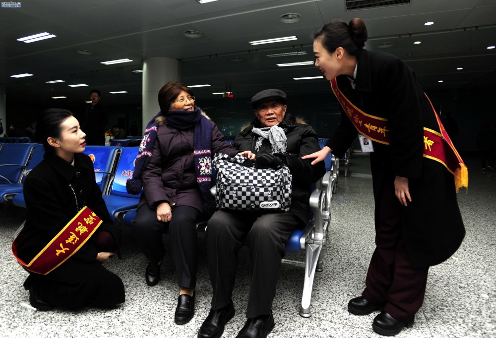 春运首日,大连航空极寒天气下保障旅客温暖出行