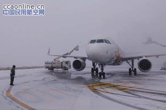 东航甘肃机务人吹响春运号角