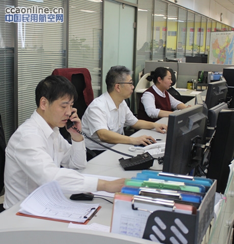 有一种忙碌叫春运  有一种责任叫担当 有一种温暖叫守候 国航地服人春运保障第一天