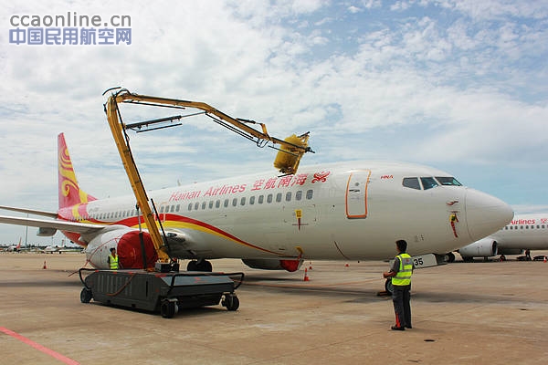 海南航空节能减排从给“飞机洗澡”开始