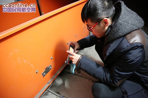 记合肥机场机电部设备科罗涛和他的同事们